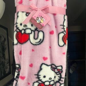 Hello Kitty Valentine’s Blanket
